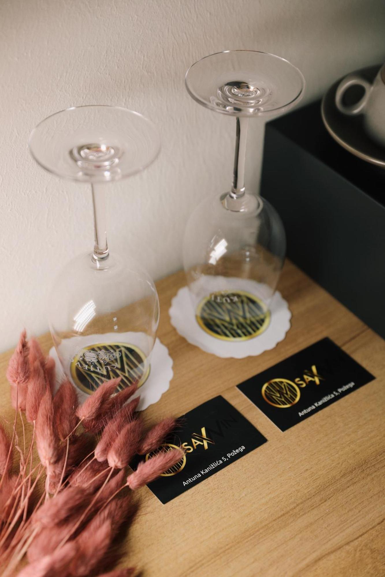 Sax-Win Hotell Pozega Rom bilde